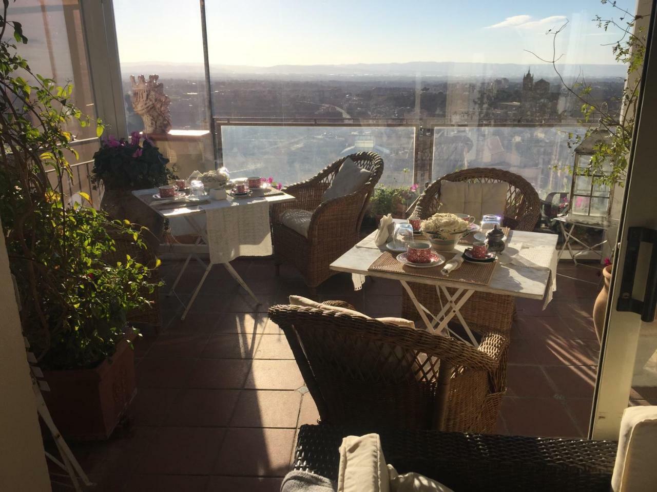 Casa Tipica Siciliana Patronale Home Bedandbreakfast Tremetrisoprailcielo Camere Con Vista, Colazione Interna In Terrazzo Panoramico กัลตาจีโรเน ภายนอก รูปภาพ